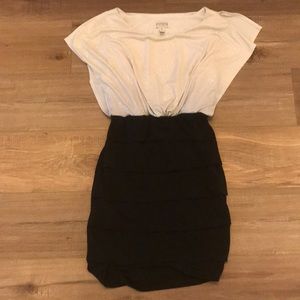 Women’s Enfocus Studio Dress Sz 6 (B3)